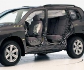 2010 Toyota Highlander IIHS Side Impact Crash Test Picture